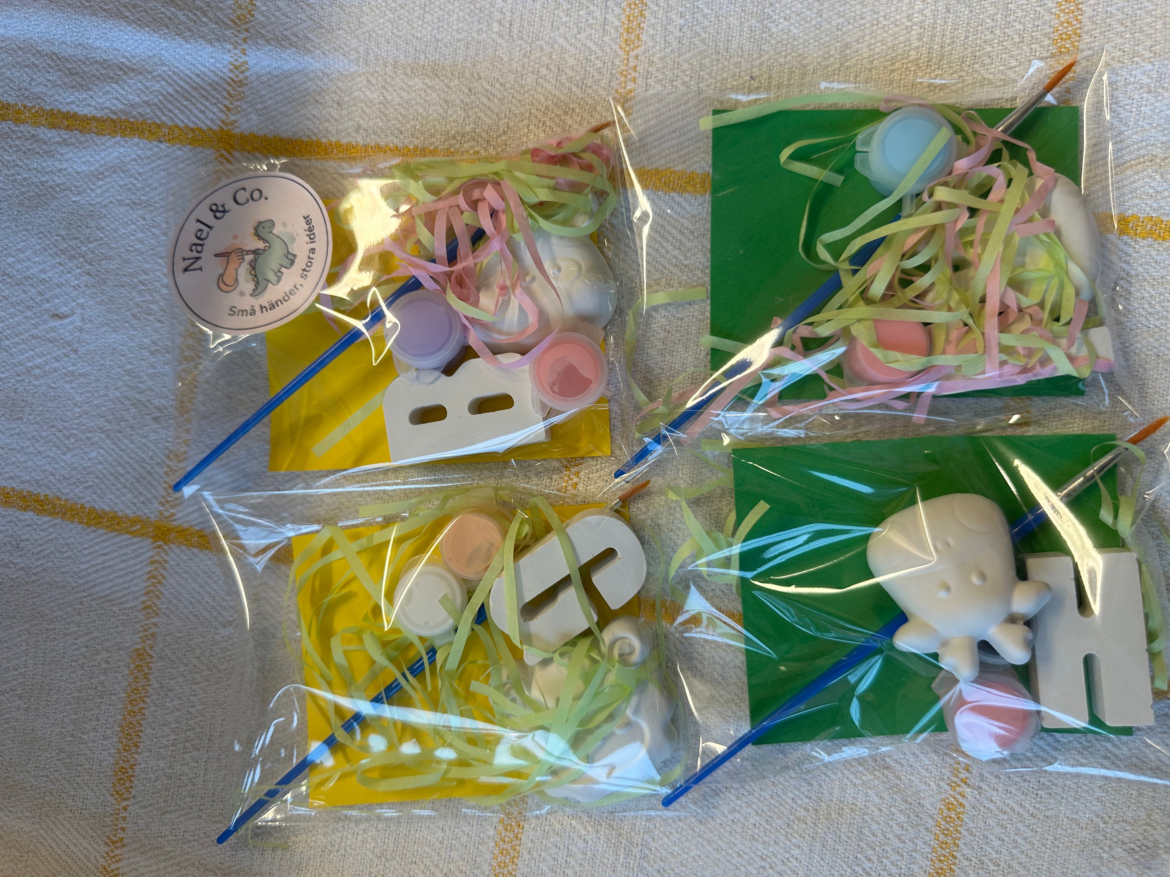 Personligt DIY Pysselkit Bokstav – Måla gipsfigurer | Nael & Co.