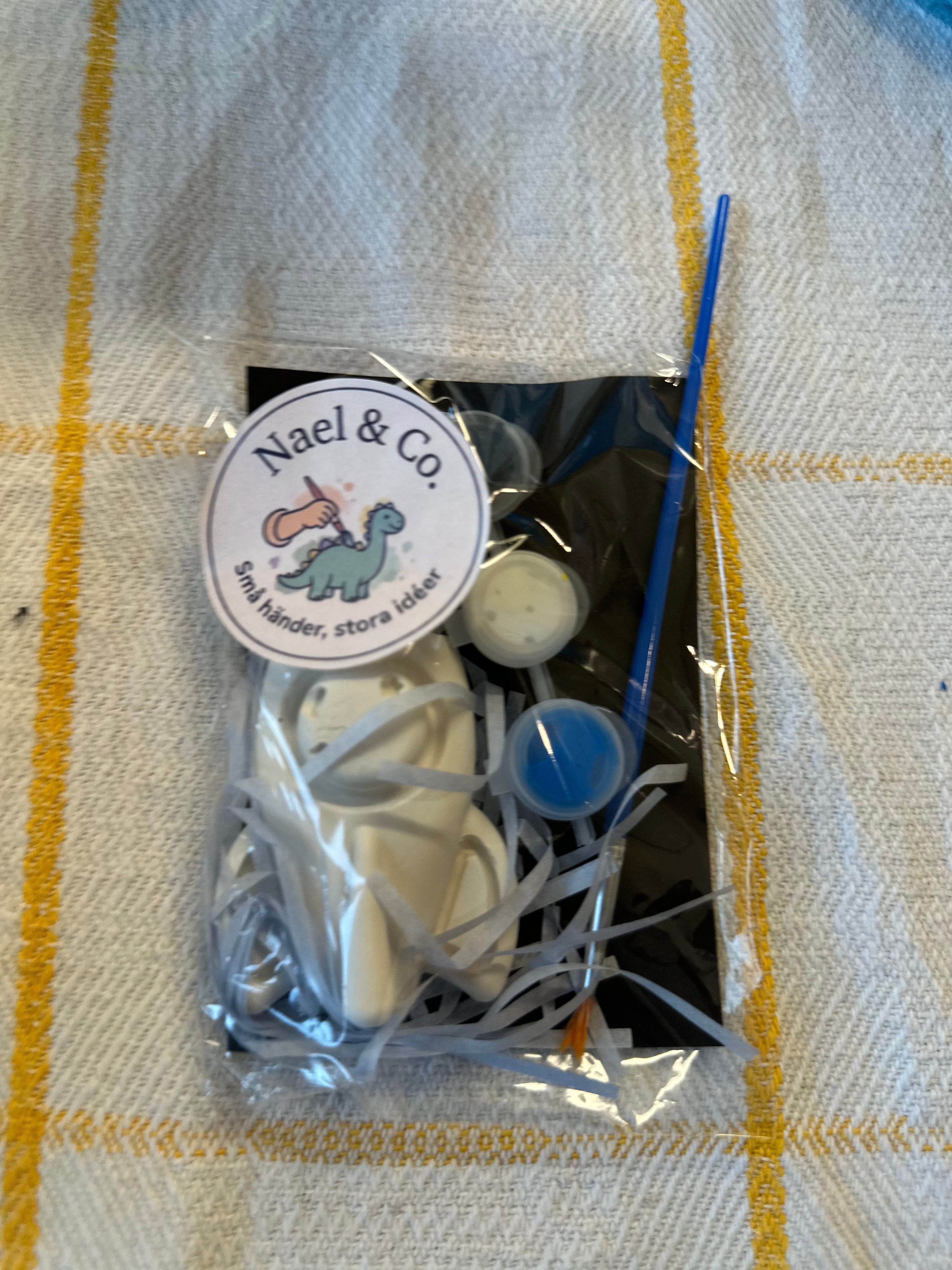 Mini Pysselkit Rymden – Måla egna gipsfigurer | Nael & Co.