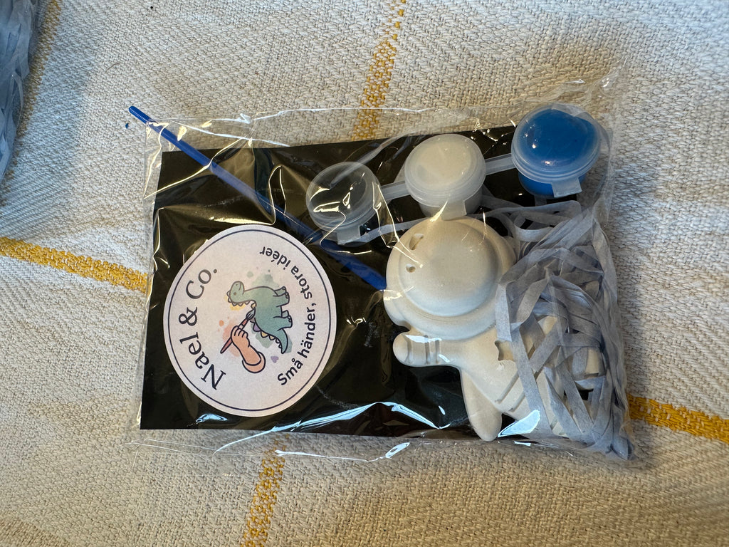 Mini Pysselkit Rymden – Måla egna gipsfigurer | Nael & Co.