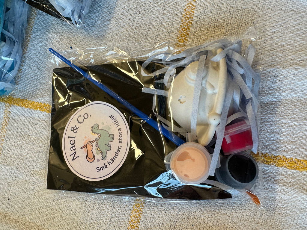 Mini Pysselkit Rymden – Måla egna gipsfigurer | Nael & Co.