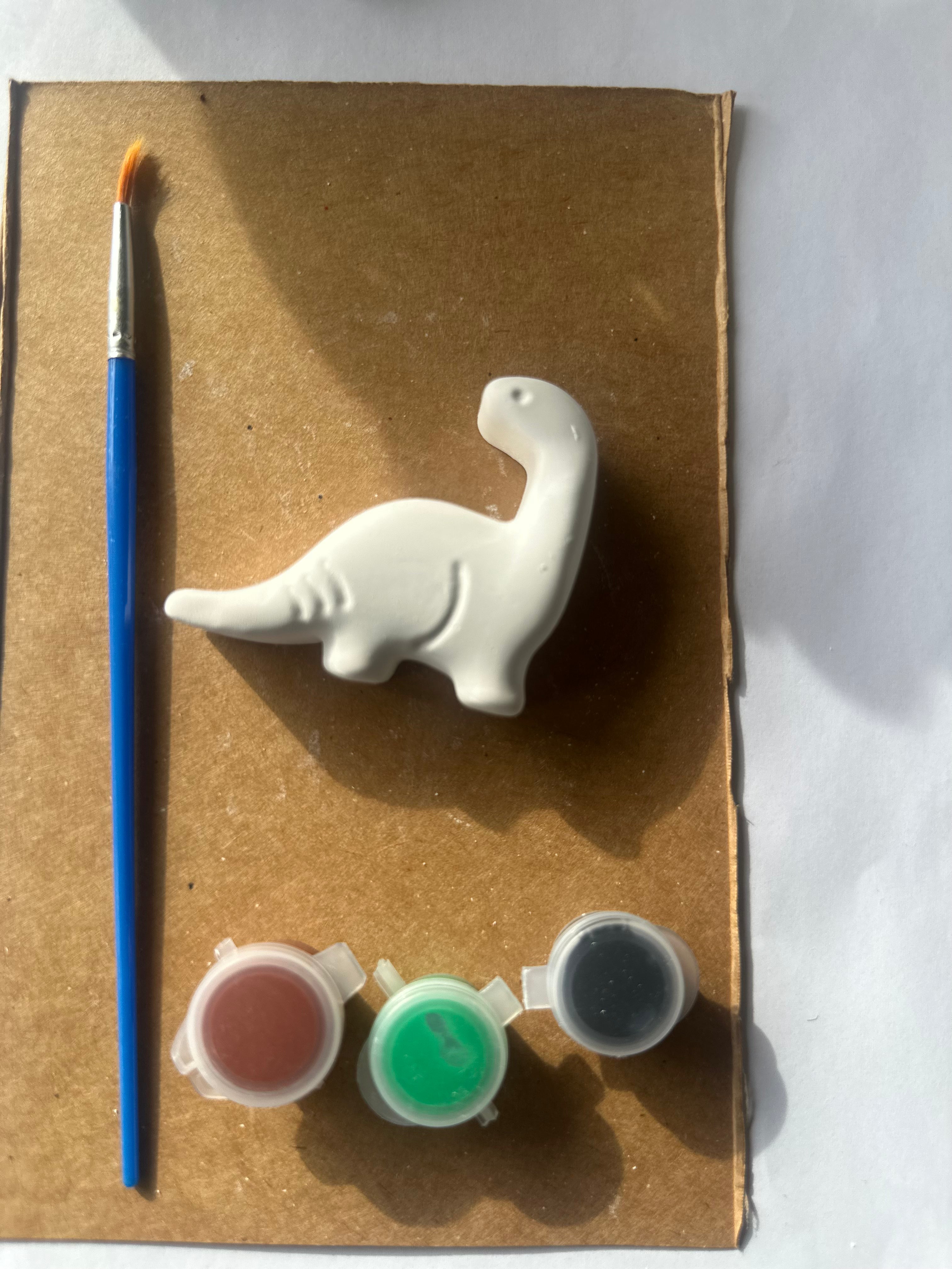 Mini Pysselkit Dinosarie – Måla egna gipsfigurer | Nael & Co.