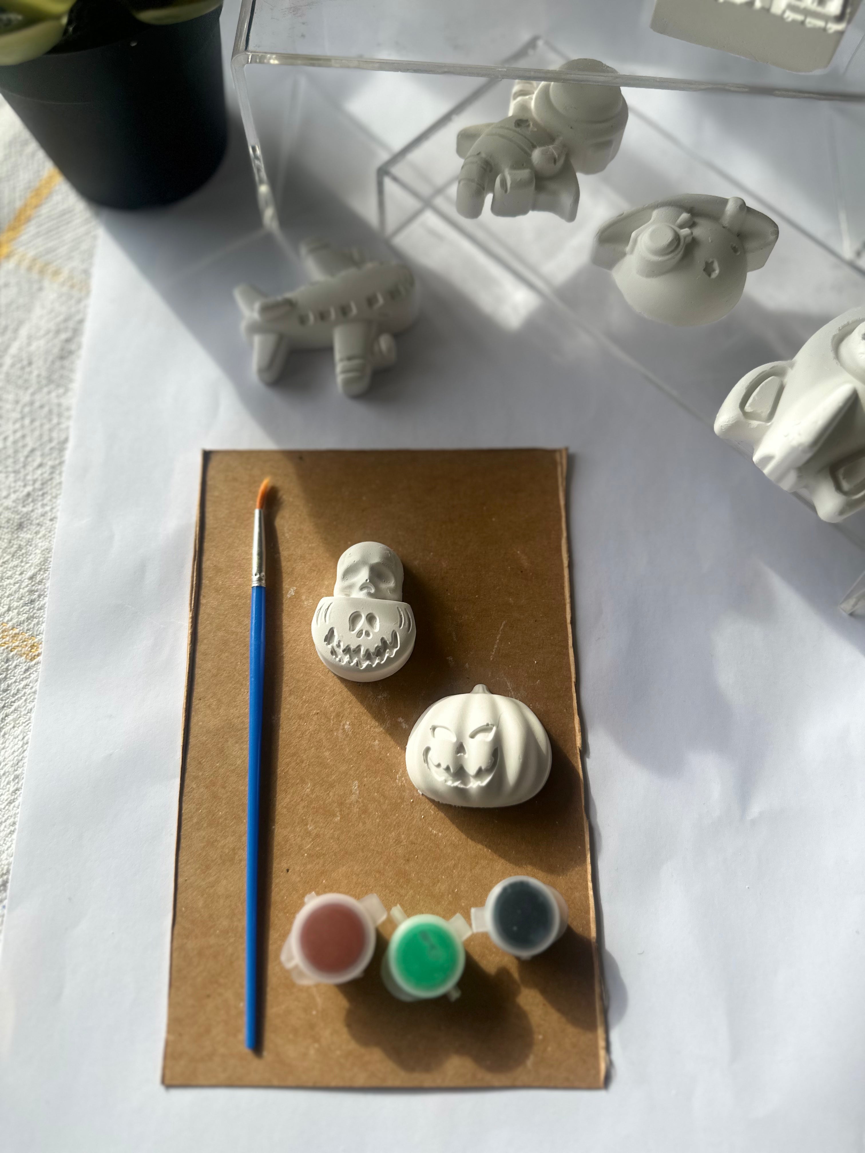 Mini Pysselkit Halloween – Måla egna gipsfigurer | Nael & Co.